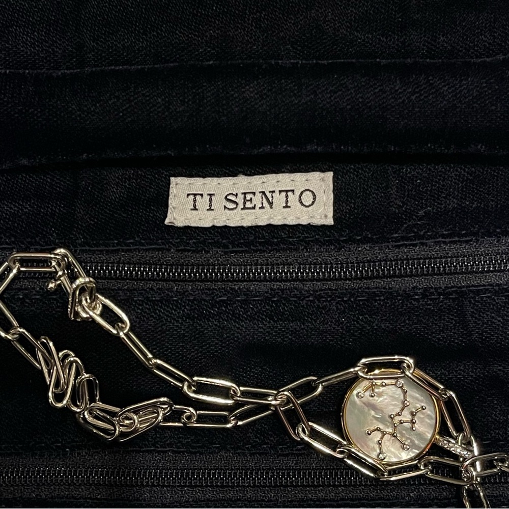 NWT. TI SENTO Pendant Sagittarius with NECKLACE 3947Z Silver with Bag